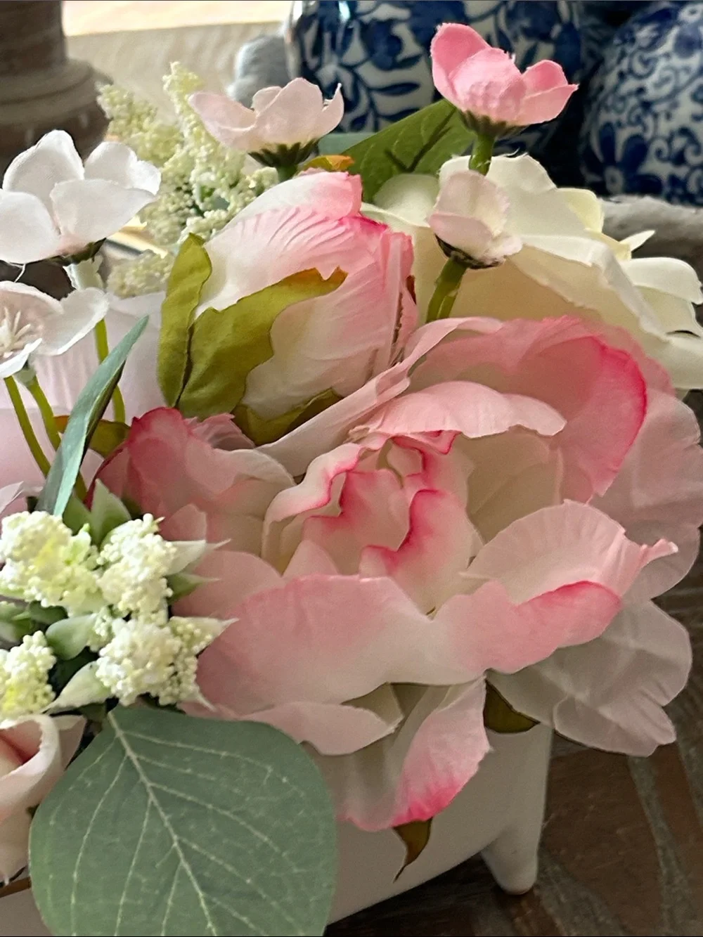 NEW! Shabby Chic Vintage Claw Foot Ceramic Bathtub Roses Faux Floral Arrangement